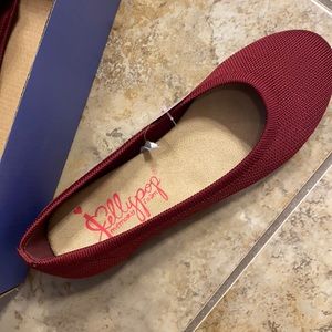 NWT Maroom Jellypop Flats - Size 8